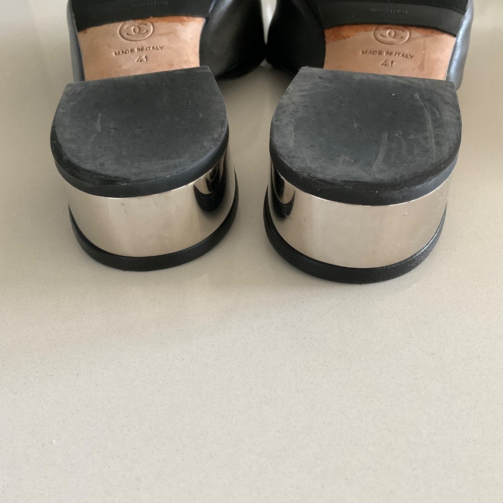 Chanel Black Leather Mules Size 41 - Picture 8 of 11